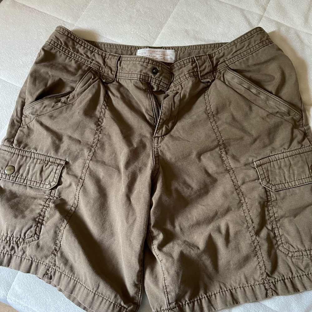 Eddie Bauer Cargo shorts size 4